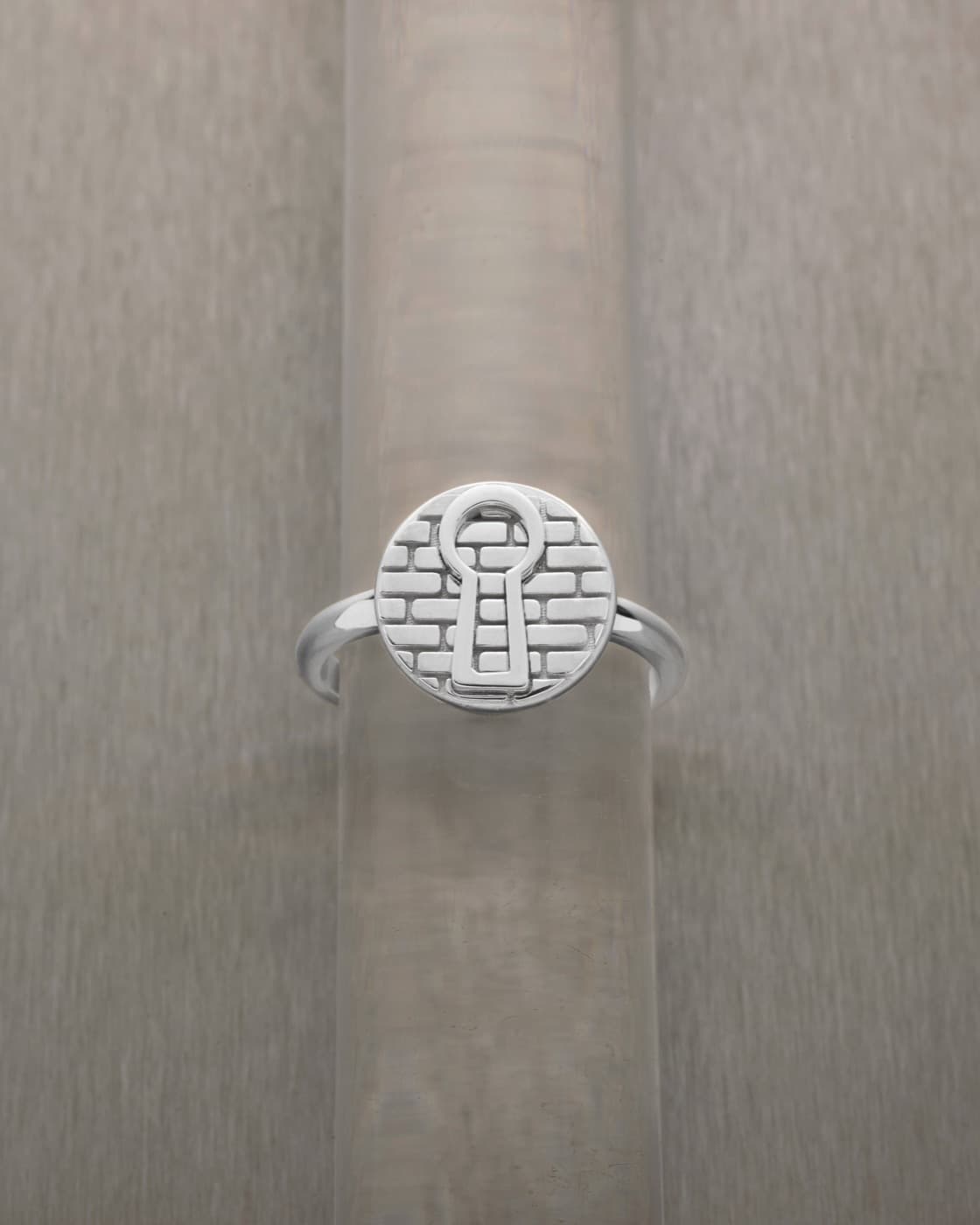 Protection Cristina Ring