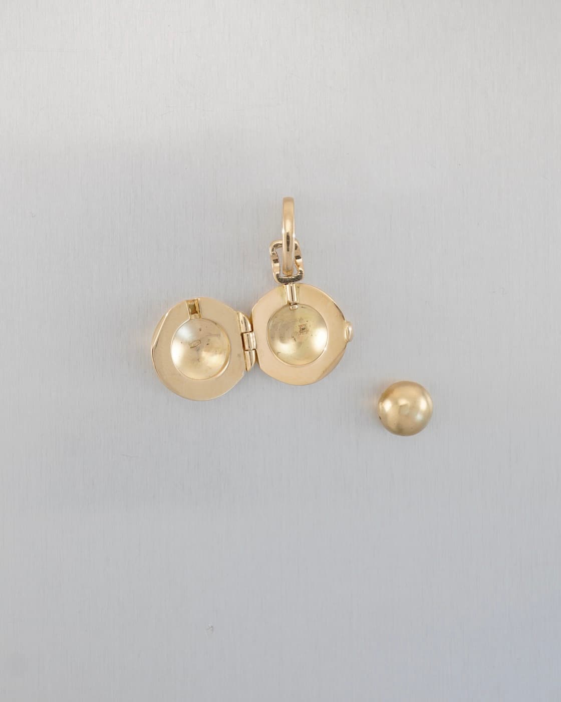 Uma Ball Gold