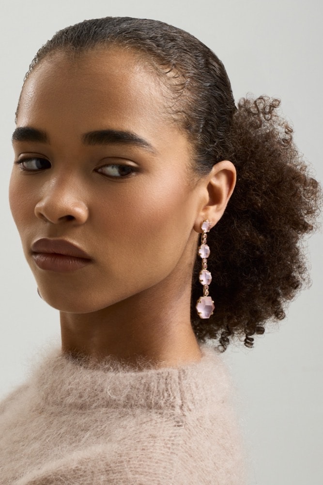 Rose Flintstone, worn